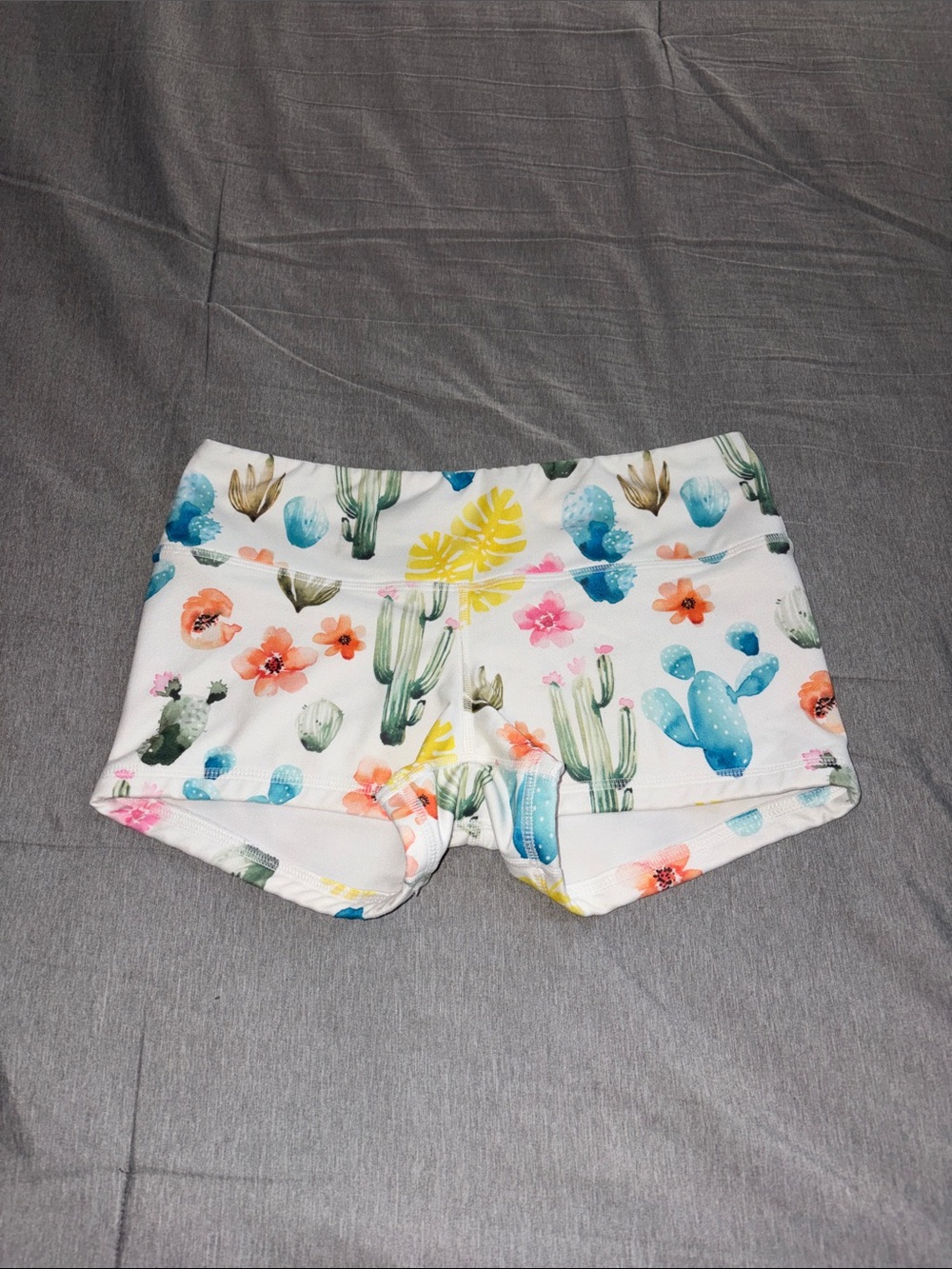 Fleo White Floral Cactus Print Stretch Shorts